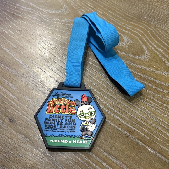 Disney Other - 2006 Disney Chicken Little Family Fun Run 5K Kid's Race Medal